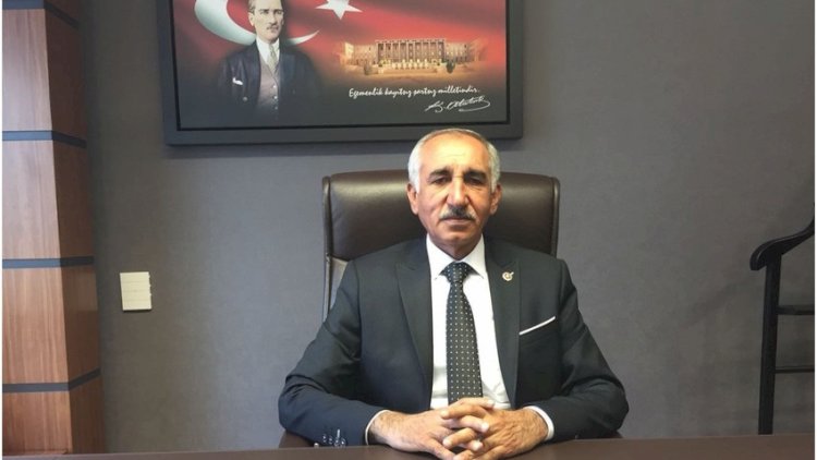    Türkiyəli deputat dağıntılar altında qalıb   
