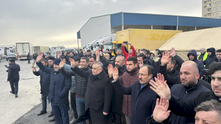    Azərbaycandan Türkiyəyə daha 20 TIR yardım yola salınıb   