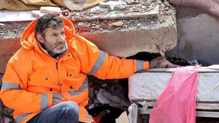    “Qızımı xilas etmək üçün yalın əllərimlə qazdım” - Məşhur fotodakı ata danışdı   