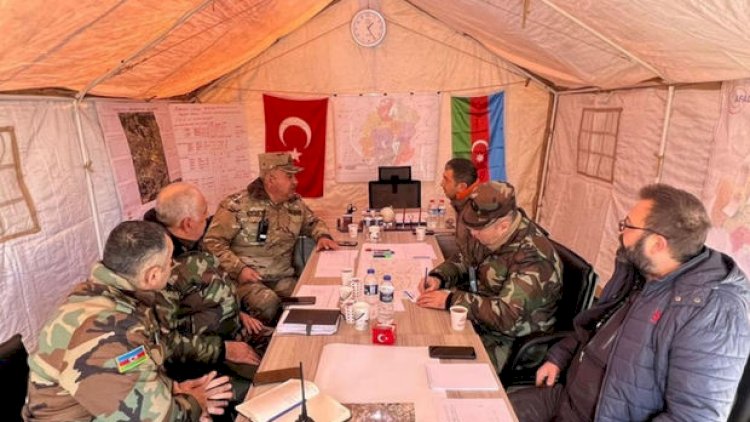    FHN-in zəlzələ bölgəsindəki qərargahında türkiyəli həmkarlarla toplantı keçirildi   - Video