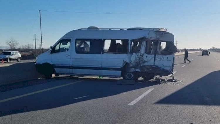    Mikroavtobus TIR-la toqquşdu - Ölən və yaralılar var   