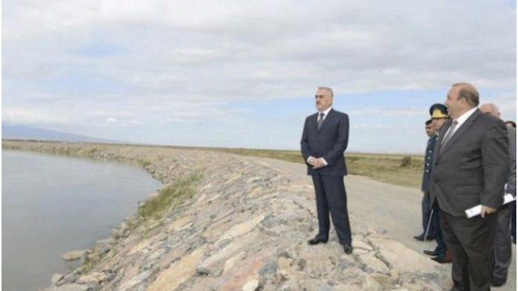    Torpağı İrana verilən kənddən reportaj:  – “Talıbov gələndə bizi tövləyə doldururdular...”   