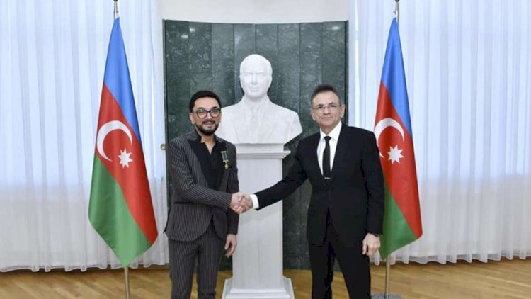   Mədət Quliyev Faiq Ağayevi təltif etdi   