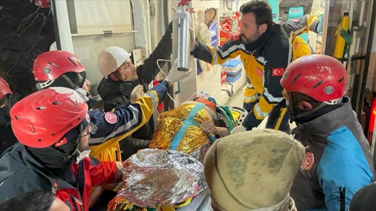    10 gün sonra dağıntılar altından sağ çıxarıldı   