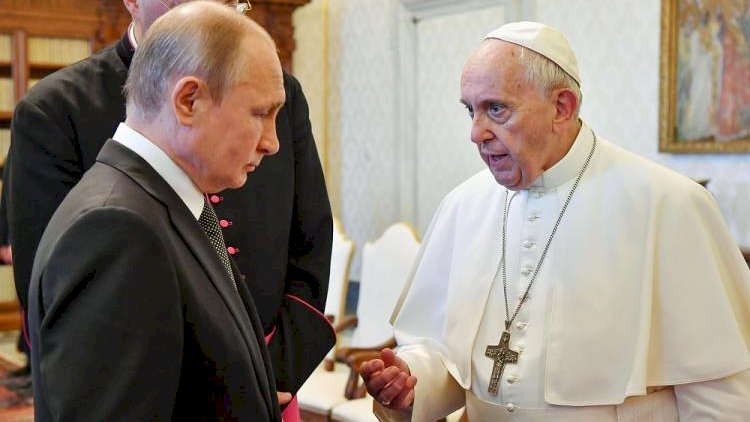    Papa Rusiya ilə Ukrayna arasında vasitəçi olmağa hazırdır   
