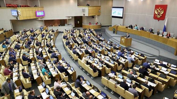    15 deputat koronovirusa yoluxdu   