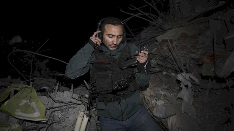    14 nəfəri dağıntılar altından sağ çıxaran azərbaycanlı - FOTOLAR   