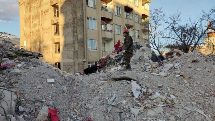    Azərbaycan xilasediciləri dağıntılar altından 741 nəfərin cəsədini çıxarıb   