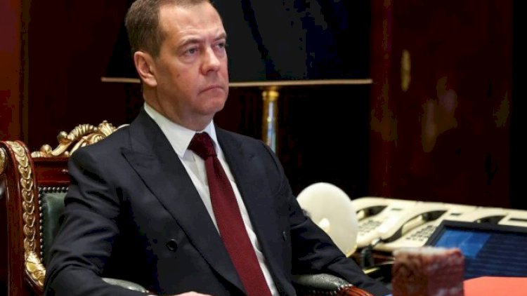    Medvedev: “Rusiyanın nüvə silahı ilə müdafiə olunmaq hüququ var“   