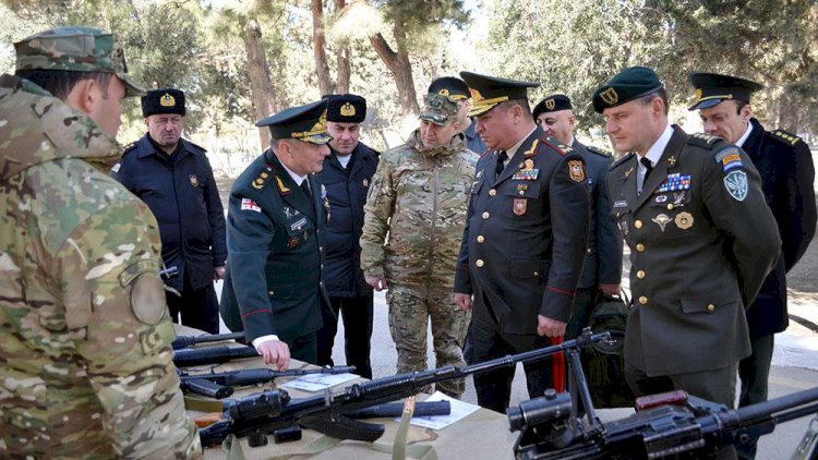    Gürcü hərbçilər xüsusi təyinatlıların məşğələlərini izlədi   