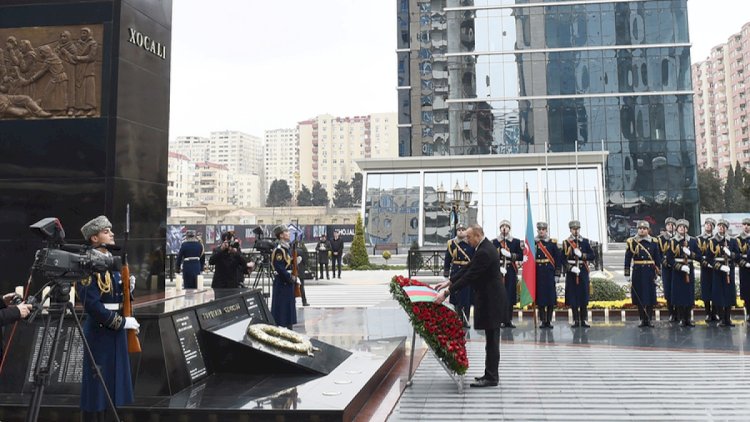    Prezident Xocalı soyqırımı abidəsini ziyarət etdi   