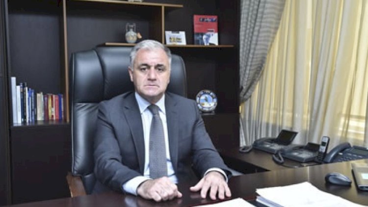    Qadını təhqir edən sədr müavini işdən çıxarıldı   