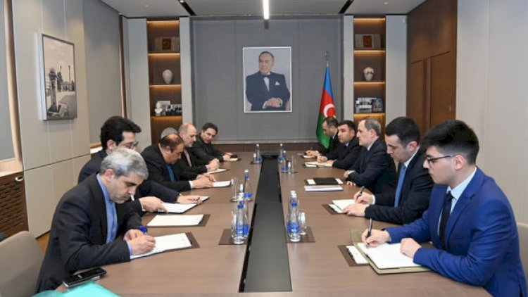    Ceyhun Bayramov İranın XİN rəsmisi ilə səfirliyimizə terror hücumunu müzakirə etdi   