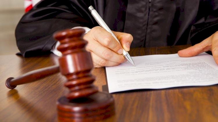    Azərbaycanda vəzifəli şəxsə cinayət işi açıldı: Rüşvət alıb    