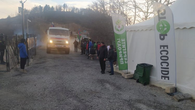    Sülhməramlıların daha 5 maşını Laçın yolundan maneəsiz keçdi   