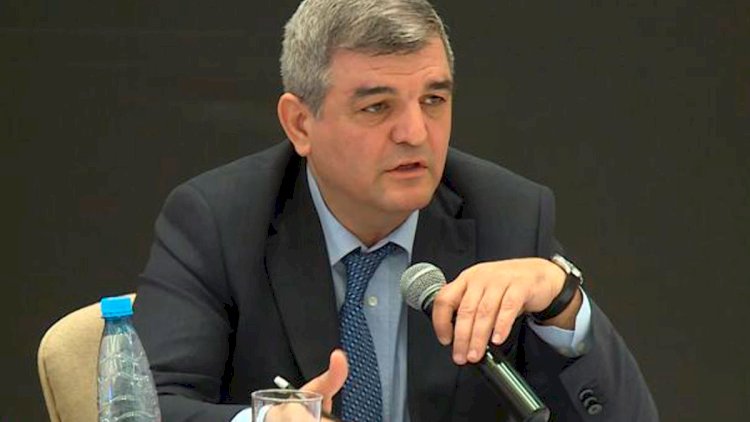    “Xalqı xurafat idbarlığının mənbəyi olan iranlı kimliyinə döndərmək istəyən məxluqlar...”   