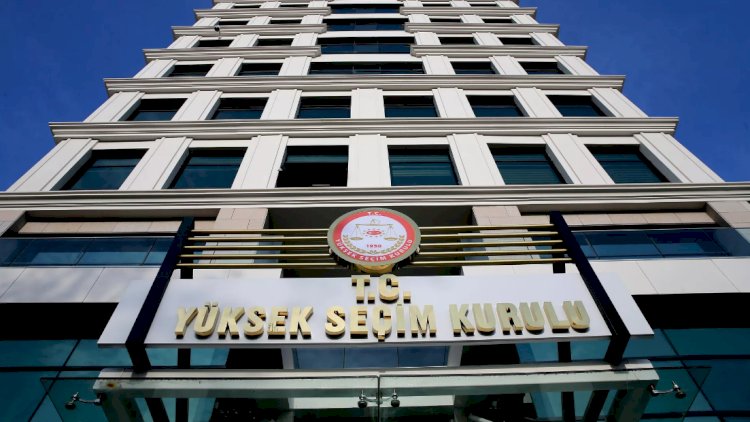    Türkiyədə partiyaları siyahıya alınması başladı   