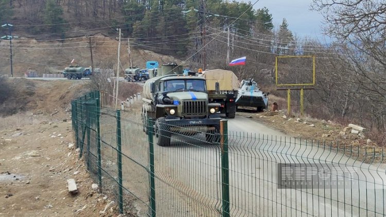    Xankəndi-Laçın yolundan sülhməramlıların daha 52 avtomobili keçdi   