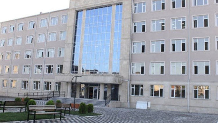    Universitetin səhifəsindəki paylaşıma görə bir nəfər işdən çıxarıldı   