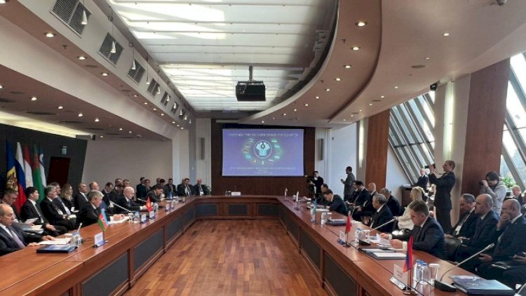    Baş nazirin 1-ci müavini Yaqub Eyyubov Moskvaya getdi   