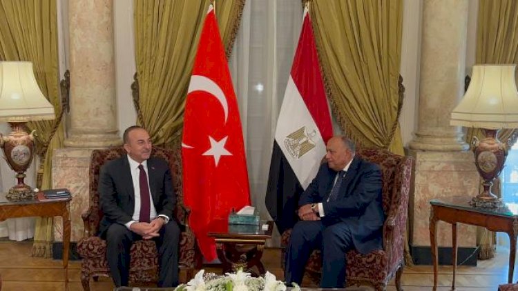    11 ildən sonra ilk: Çavuşoğlu Misirə getdi   