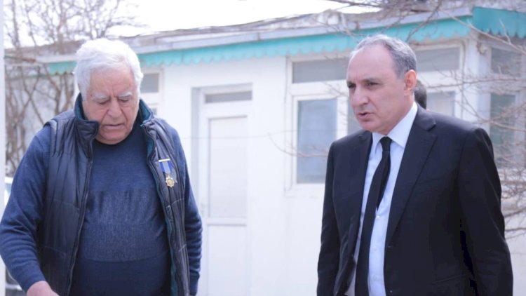    Kamran Əliyevdən maraqlı jest: İlyas İsmayılovla görüşdü   