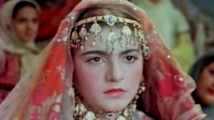    Barmağı sınan aktrisa, pilləkəndən yıxılan aktyor, ilk rəngli film   