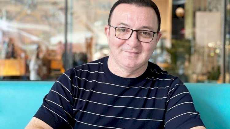    “2500 manat cibimdə olur, o nə puldur...“   