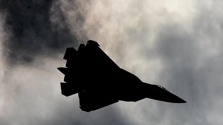    Qara dəniz üzərində “Boeing“ və iki qırıcı göründü   