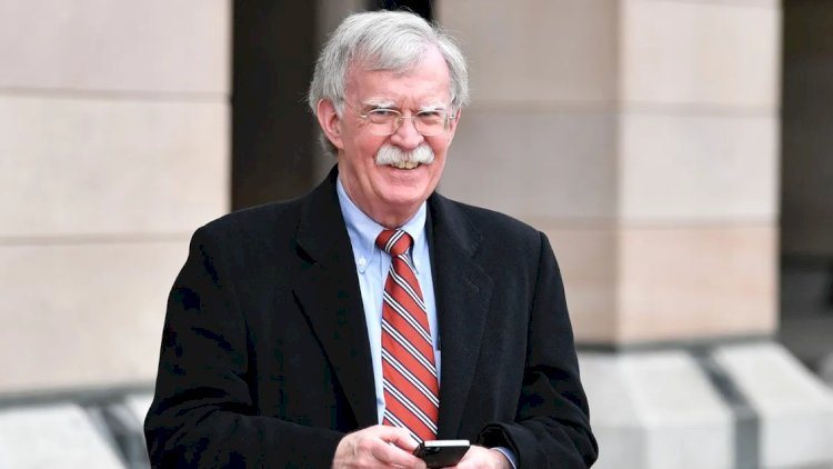    Bolton Belarusdakı raketləri təhlükə saymır   