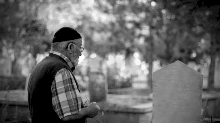    Həyat yoldaşının ölümü kişilərə daha pis təsir edir    