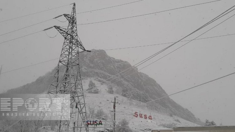    Şuşaya qar  yağdı -FOTOLAR   