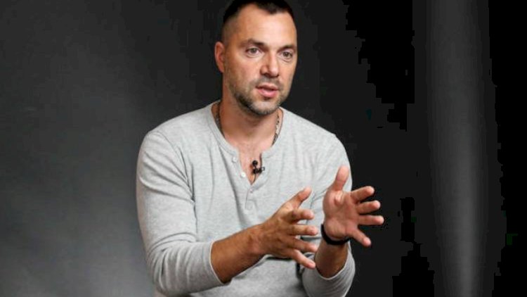    Azərbaycan ordusu İranı üstələməyə qadirdir - Arestoviç   