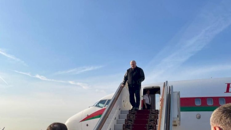    Lukaşenko Rusiyaya gəldi   