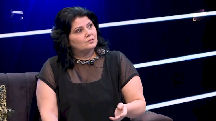   “Müğənni qadın var ki, namusu, əxlaqı ilə yüz müəllimə dərs keçər”   