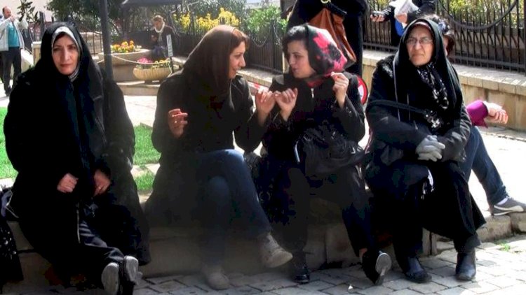    Tehranda atılan güllələr iranlıları Bakıdan qaçaq salıb   