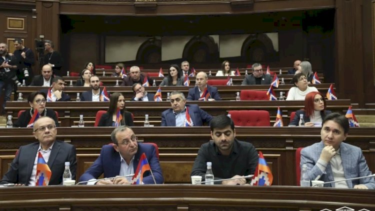    Erməni müxalifəti ordudan hesabat tələb edir   