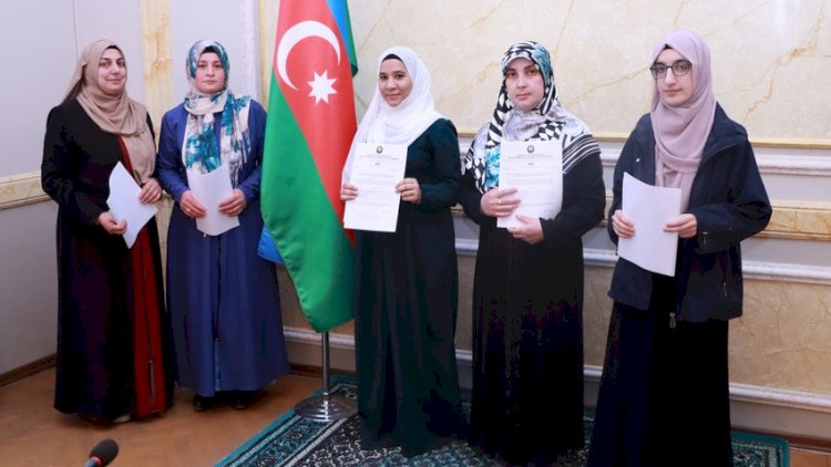    Daha 5 qadın dini ayin icraçısı məscidlərə təyinat aldı   
