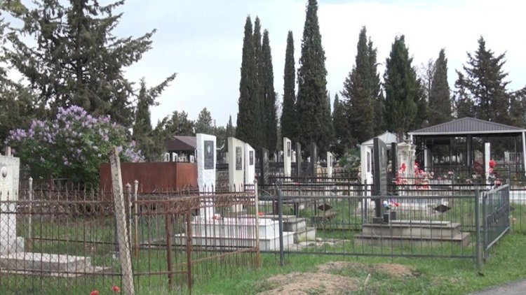    Qəbiristanlıqlardan güldan oğurlayan Tovuz sakini saxlanıldı   