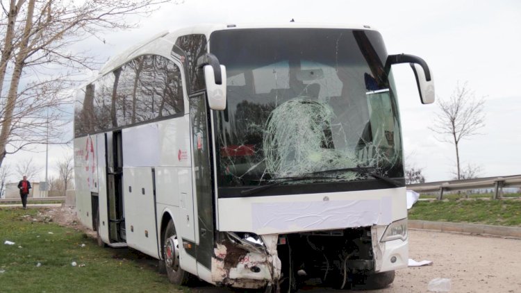    Türkiyədə avtobus qəzaya uğradı:   17 nəfər xəsarət aldı - Foto