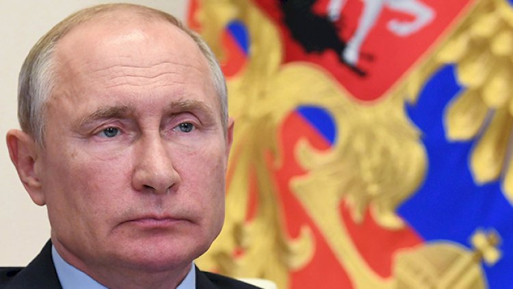    Putin Çinin müdafiə naziri ilə görüşdü   