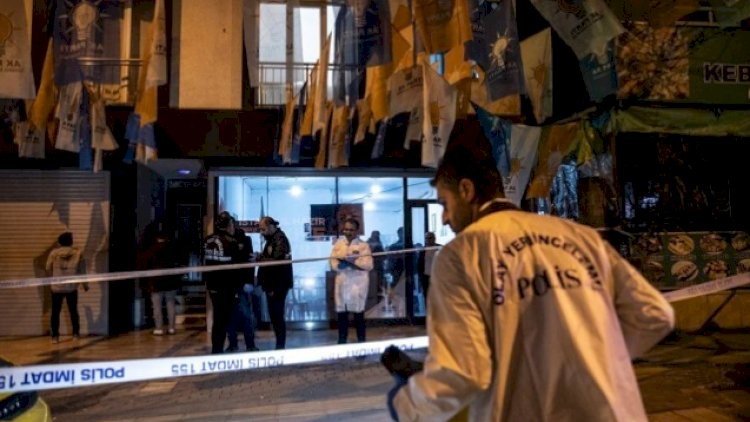    AKP-nin seçki qərargahını atəşə tutdular   