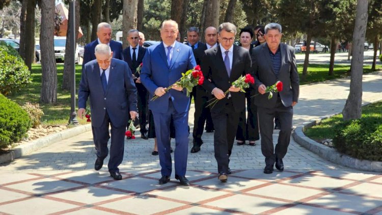   Suraxanıda Heydər Əliyevə həsr olunmuş konfrans keçirildi   - Fotolar