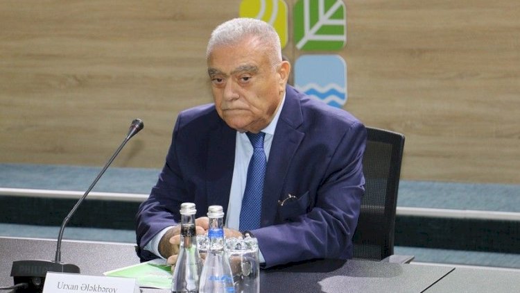    Prezident Urxan Ələkbərovu təltif etdi   