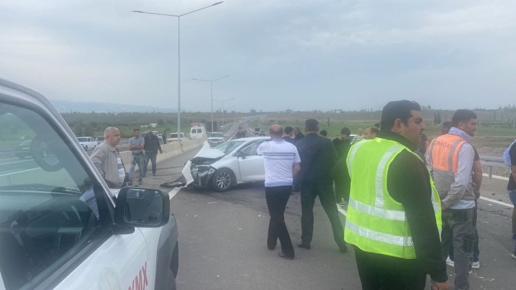    Azərbaycanda dəhşətli yol qəzası:   3 nəfər öldü, yaralılar var - Foto