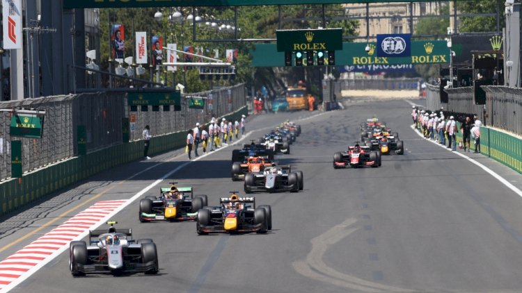    Bakıda “Formula 2”nin əsas yarışı başladı   