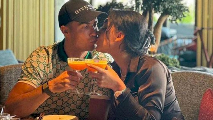   Ronaldodan ayrılıq iddialarını alt-üst edən paylaşım   - Foto