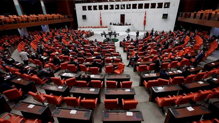    Türkiyədə seçki: Kimin nə qədər deputatı olacaq?    