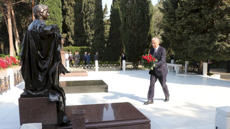    Heydər Əliyevin 100 illik yubileyinə həsr olunmuş konfrans keçirildi    - Fotolar