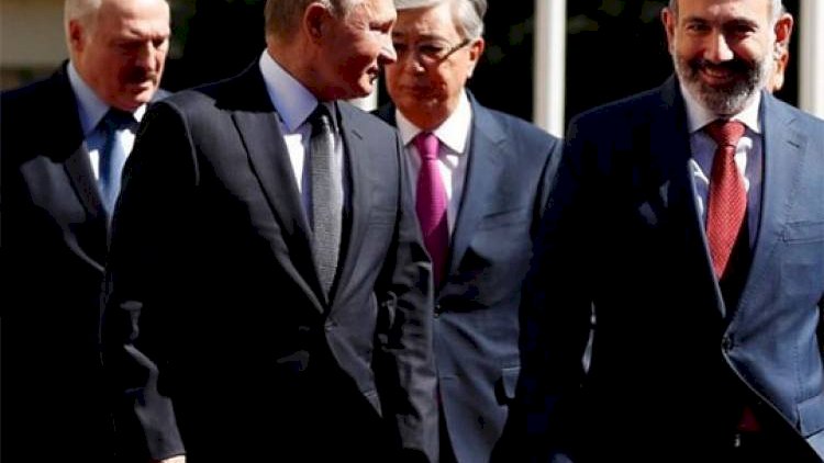    Putinlə paradı neçə lider izləyib?    